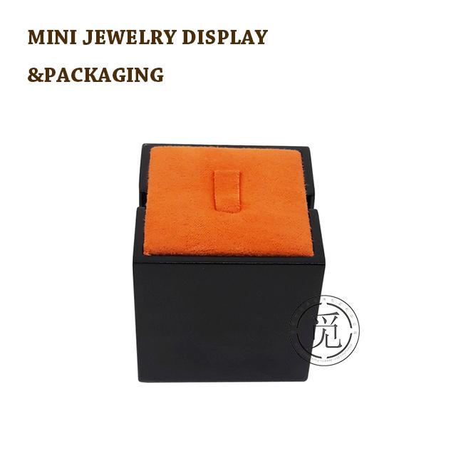 Luxury faux showcase window leather suede ring